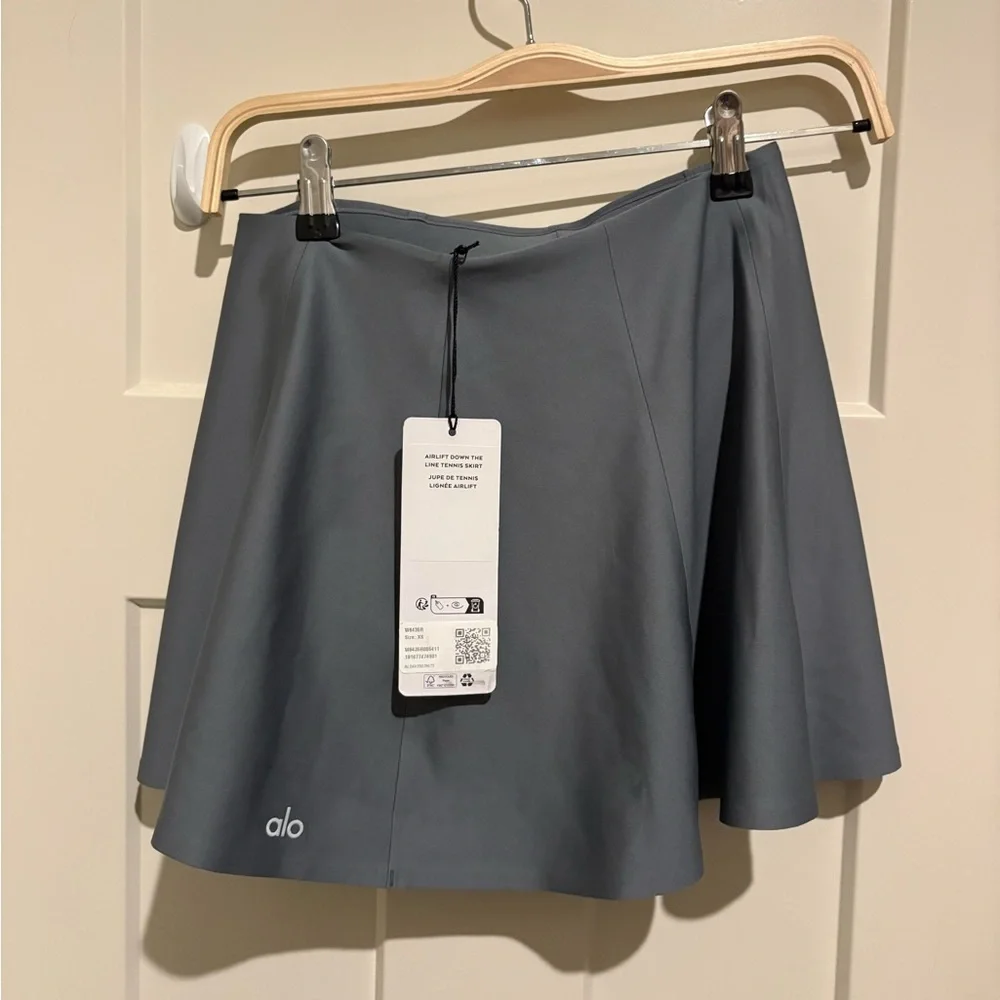 ALO Yoga Airlift Down The Line Tennis Skirt XS Steel Grey NWT